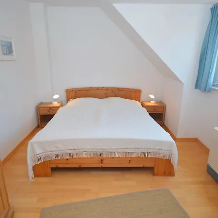 Zum Leuchtturm 10 Nr 12 *